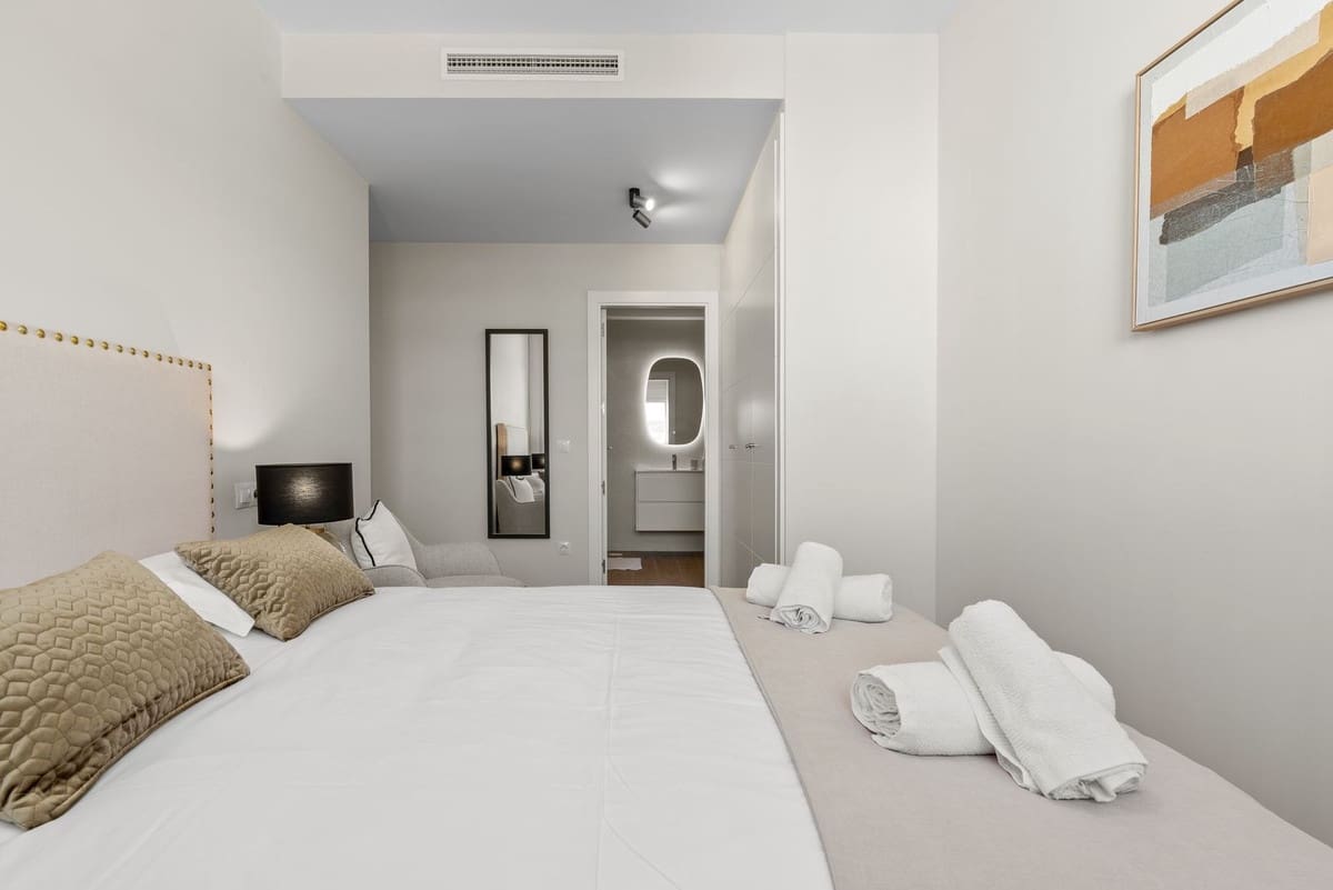 3 sovrum Lägenhet till salu i Estepona med pool garage - 640 000 € (Ref: 10041660)