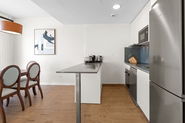 3 sovrum Lägenhet till salu i Estepona med pool garage - 640 000 € (Ref: 10041660)