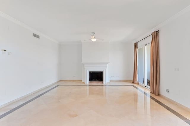 3 makuuhuone Omakotitalo myytävänä paikassa Atalaya-Isdabe, Estepona mukana uima-altaan 
autotalli - 899 000 € (Ref: 10041662)