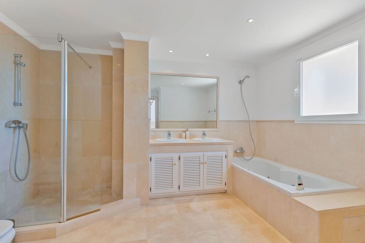 3 bedroom Townhouse for sale in Atalaya-Isdabe with pool garage - € 899,000 (Ref: 10041662)