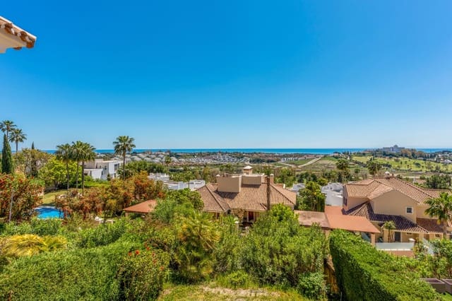 3 makuuhuone Omakotitalo myytävänä paikassa Atalaya-Isdabe, Estepona mukana uima-altaan 
autotalli - 899 000 € (Ref: 10041662)