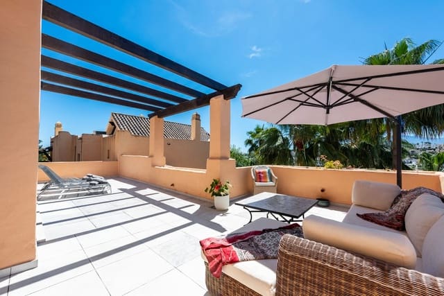 3 bedroom Apartment for sale in Atalaya-Isdabe, Estepona with pool garage - € 849,000 (Ref: 10041663)