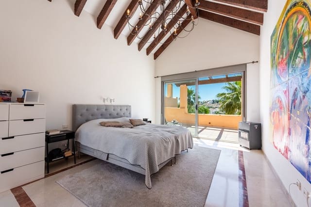 3 bedroom Apartment for sale in Atalaya-Isdabe, Estepona with pool garage - € 849,000 (Ref: 10041663)
