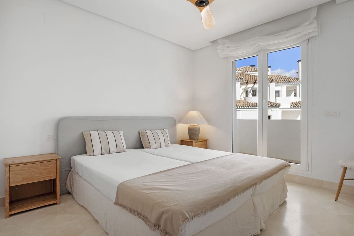 3 slaapkamer Appartement te koop in Aloha Golf met zwembad garage - € 849.000 (Ref: 10041665)