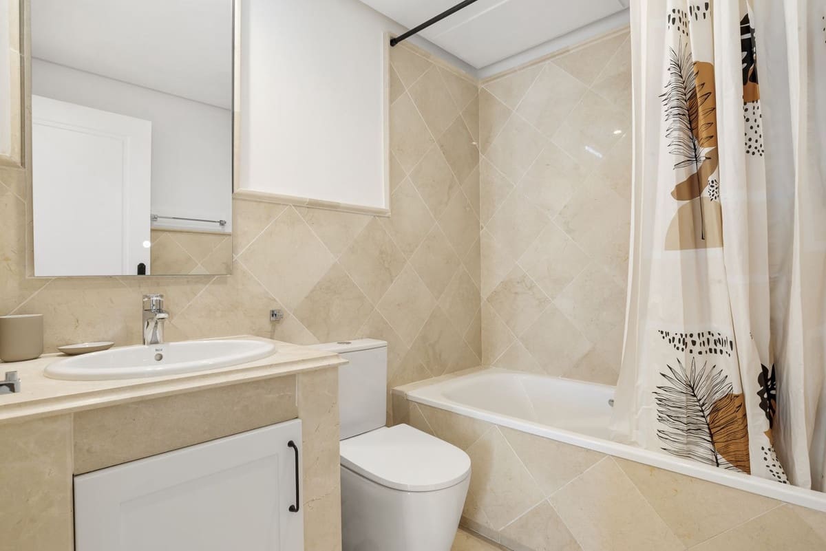 3 slaapkamer Appartement te koop in Aloha Golf met zwembad garage - € 849.000 (Ref: 10041665)