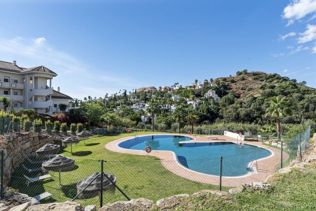 3 slaapkamer Appartement te koop in Aloha Golf met zwembad garage - € 849.000 (Ref: 10041665)