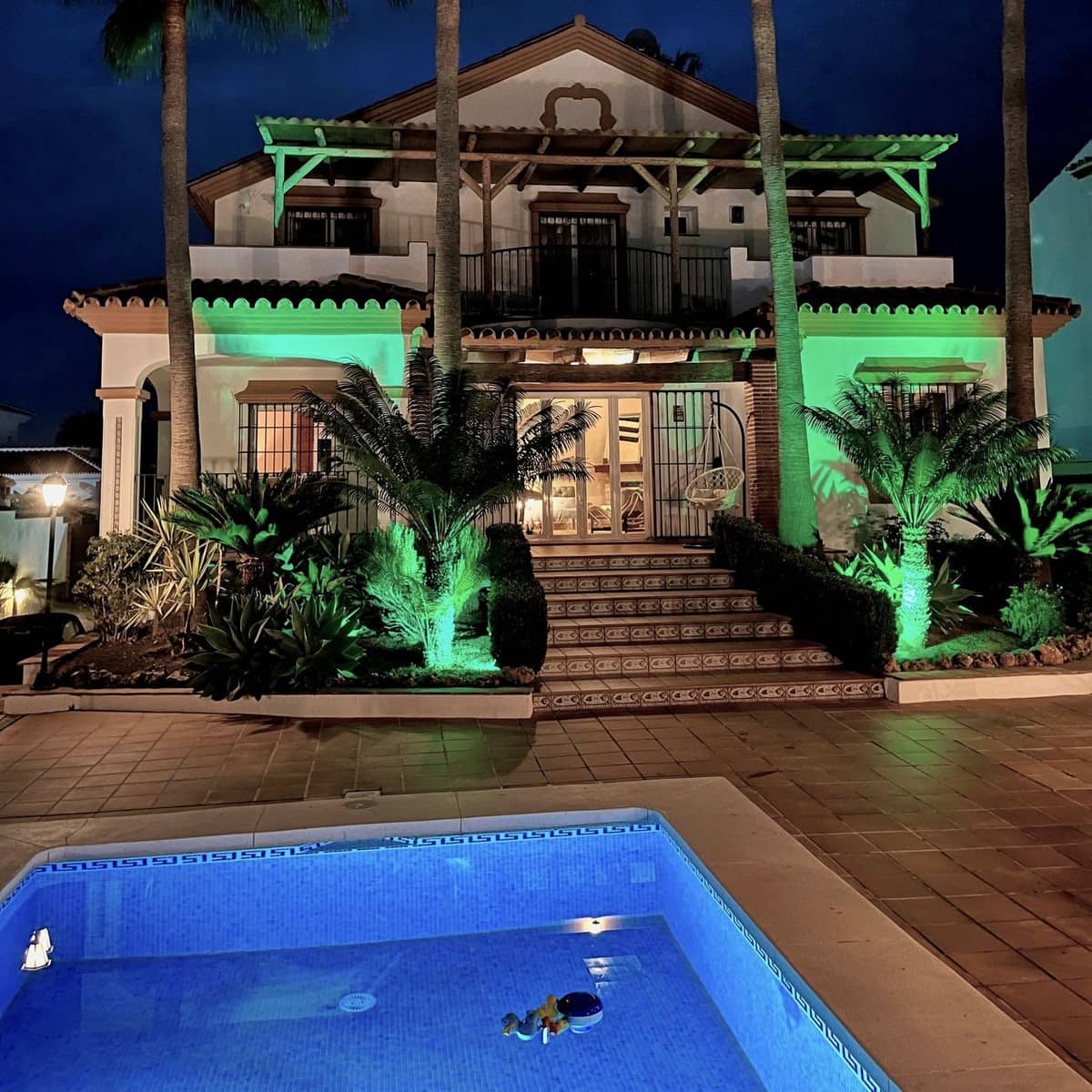 4 bedroom Villa for sale in Alhaurin el Grande with pool garage - € 845,000 (Ref: 10041668)
