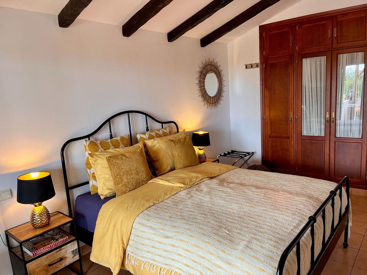 4 bedroom Villa for sale in Alhaurin el Grande with pool garage - € 845,000 (Ref: 10041668)