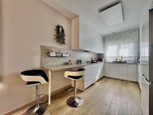 3 makuuhuone Omakotitalo myytävänä paikassa Atalaya-Isdabe, Estepona mukana uima-altaan 
autotalli - 795 000 € (Ref: 10041669)