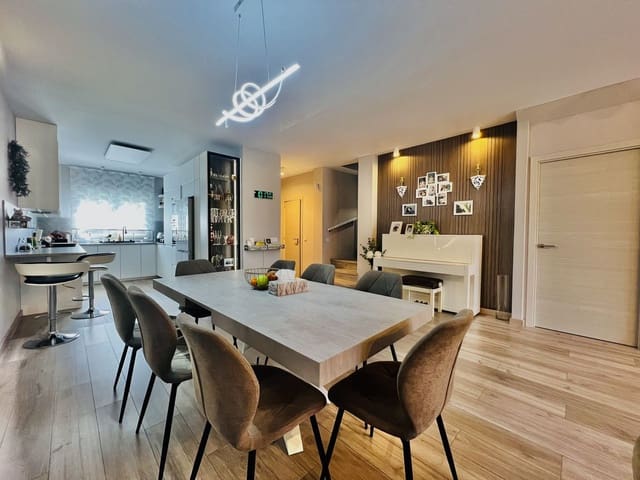 3 makuuhuone Omakotitalo myytävänä paikassa Atalaya-Isdabe, Estepona mukana uima-altaan 
autotalli - 795 000 € (Ref: 10041669)
