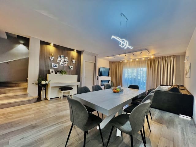 3 makuuhuone Omakotitalo myytävänä paikassa Atalaya-Isdabe, Estepona mukana uima-altaan 
autotalli - 795 000 € (Ref: 10041669)