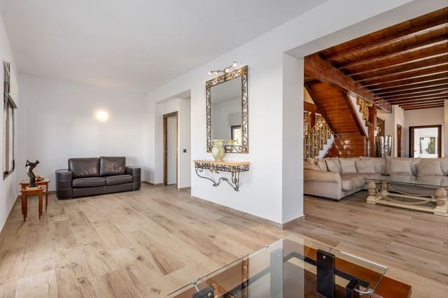 6 Zimmer Villa zu verkaufen in Alhaurín el Grande mit Pool Garage - 755.000 € (Ref: 10041672)