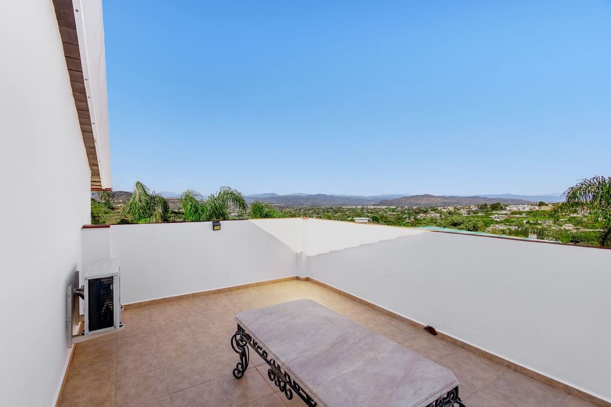 6 Zimmer Villa zu verkaufen in Alhaurin el Grande mit Pool Garage - 755.000 € (Ref: 10041672)