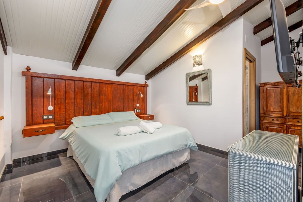 6 Zimmer Villa zu verkaufen in Alhaurin el Grande mit Pool Garage - 755.000 € (Ref: 10041672)