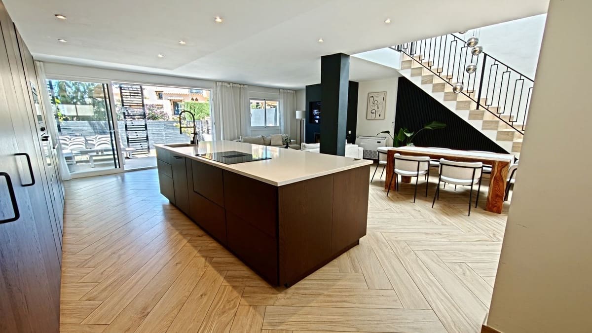 4 camera da letto Casa in vendita in El Paraiso con piscina garage - 795.000 € (Rif: 10041673)
