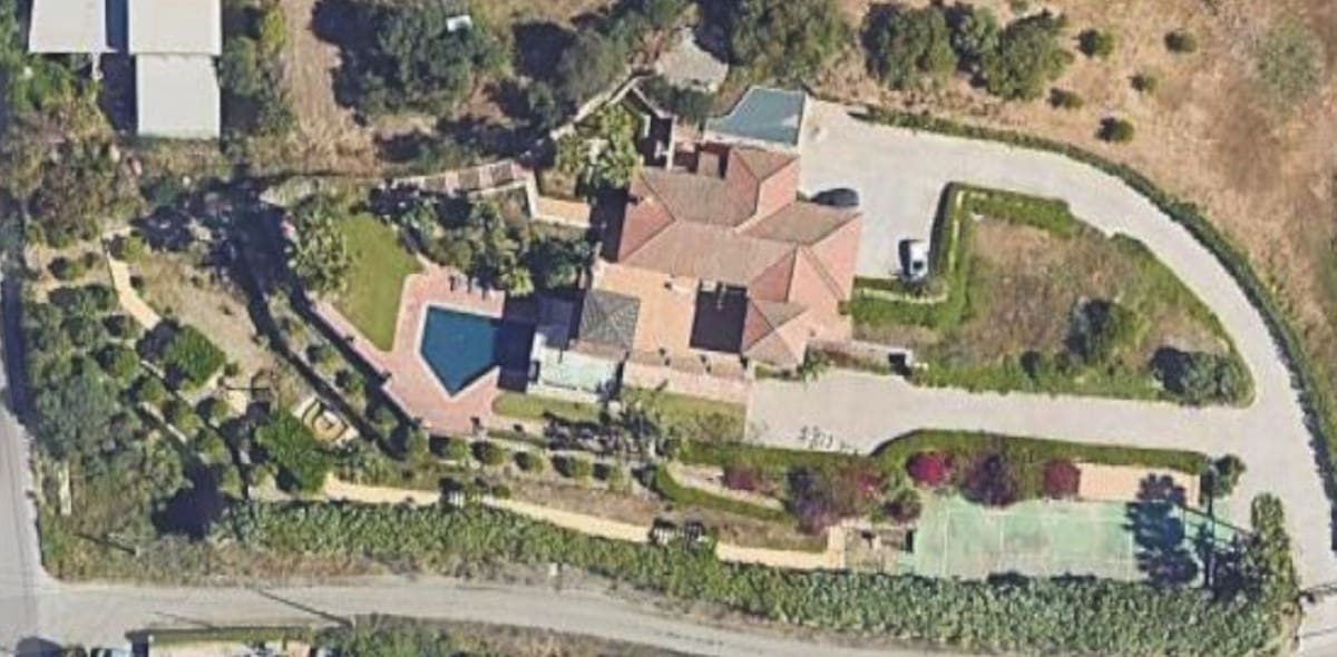 6 slaapkamer Villa te koop in Estepona met zwembad garage - € 2.750.000 (Ref: 10041674)