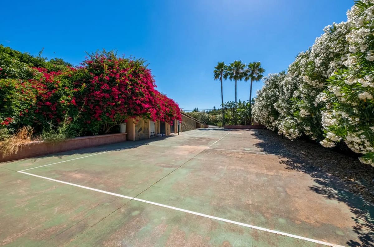 6 slaapkamer Villa te koop in Estepona met zwembad garage - € 2.750.000 (Ref: 10041674)