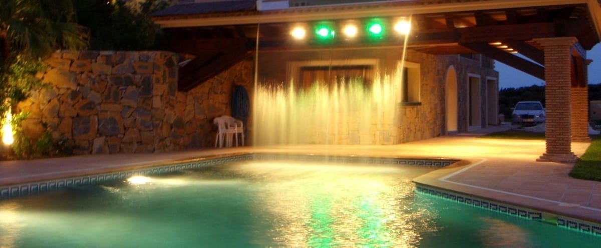 6 slaapkamer Villa te koop in Estepona met zwembad garage - € 2.750.000 (Ref: 10041674)