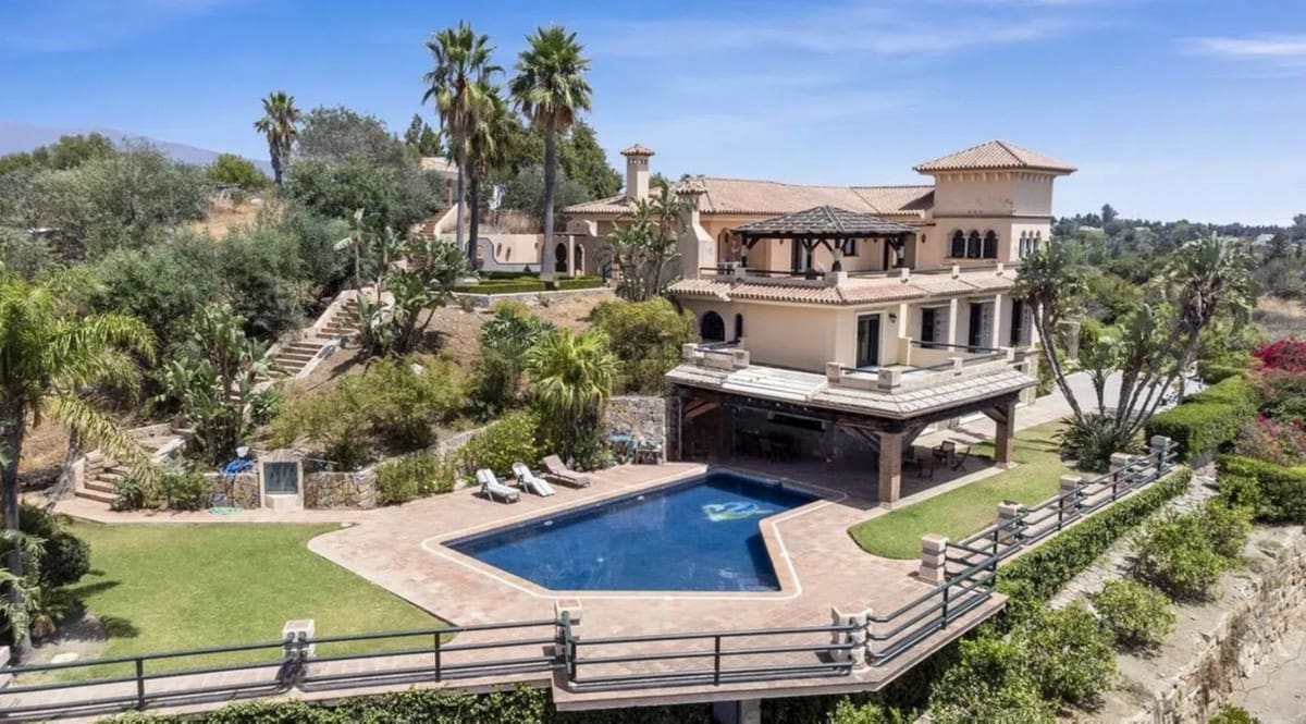 6 slaapkamer Villa te koop in Estepona met zwembad garage - € 2.750.000 (Ref: 10041674)
