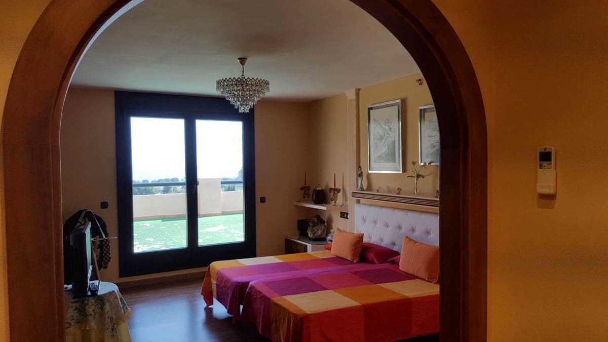 6 slaapkamer Villa te koop in Estepona met zwembad garage - € 2.750.000 (Ref: 10041674)