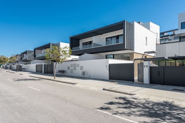 3 sypialnia Dom na sprzedaż w Atalaya-Isdabe, Estepona z basenem - 749 000 € (Ref: 10041675)