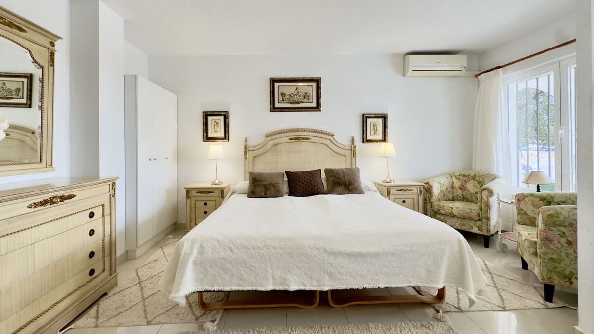 4 bedroom Villa for sale in Mijas with pool garage - € 850,000 (Ref: 10041676)