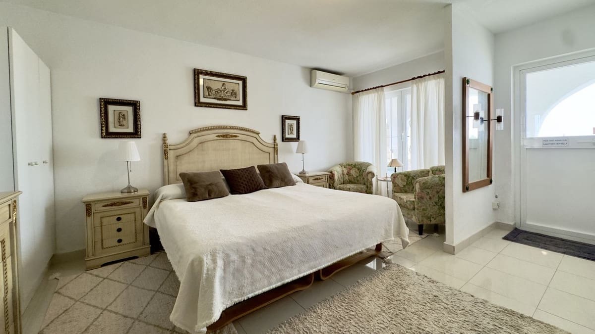 4 bedroom Villa for sale in Mijas with pool garage - € 850,000 (Ref: 10041676)
