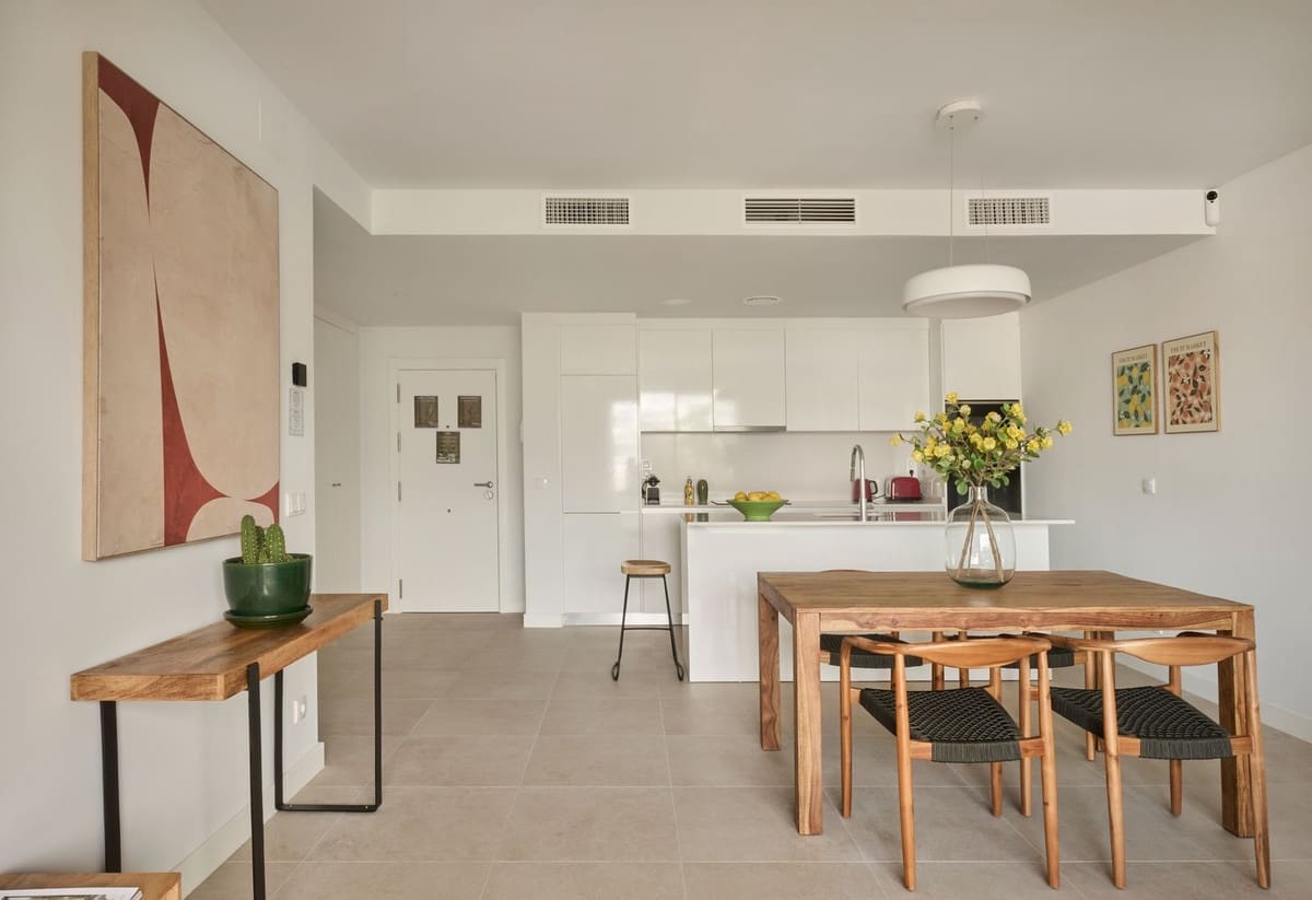 2 bedroom Apartment for sale in Estepona with pool garage - € 580,000 (Ref: 10041677)