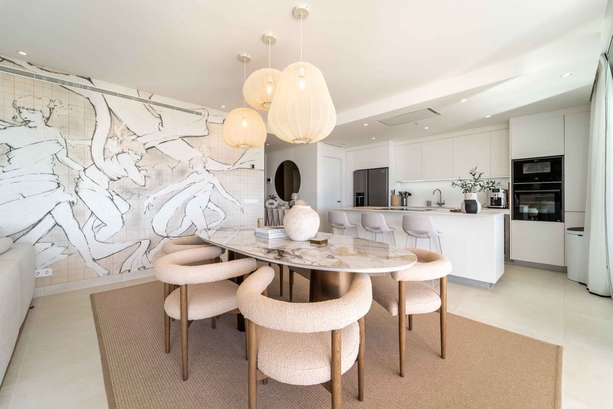 3 bedroom Apartment for sale in Fuengirola with garage - € 849,000 (Ref: 10041679)