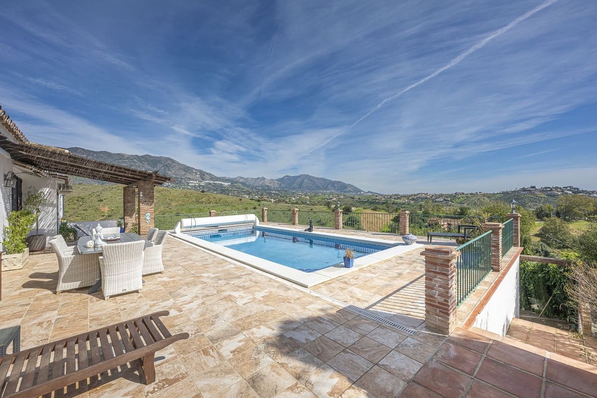 3 Zimmer Villa zu verkaufen in Mijas Golf mit Pool Garage - 825.000 € (Ref: 10041680)