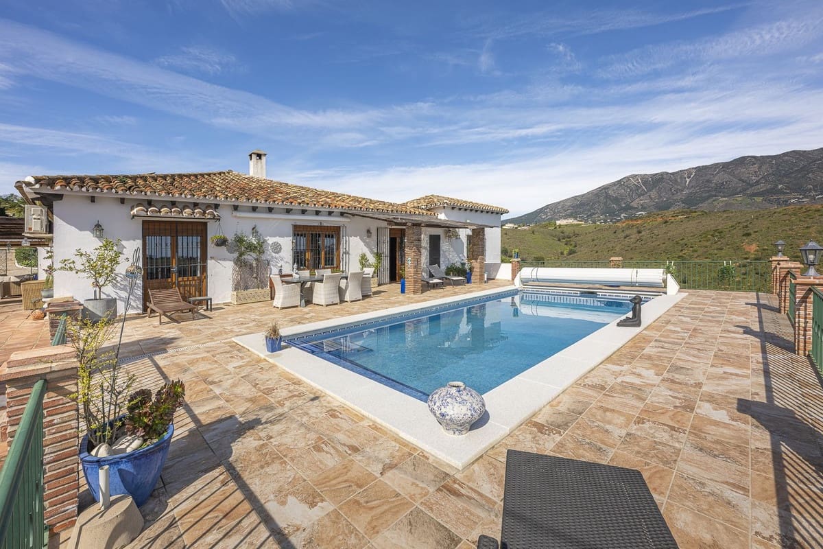 3 Zimmer Villa zu verkaufen in Mijas Golf mit Pool Garage - 825.000 € (Ref: 10041680)