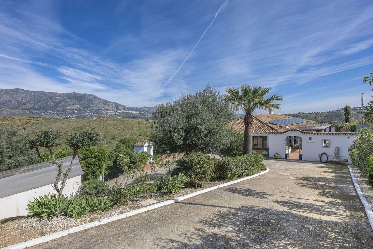 3 Zimmer Villa zu verkaufen in Mijas Golf mit Pool Garage - 825.000 € (Ref: 10041680)