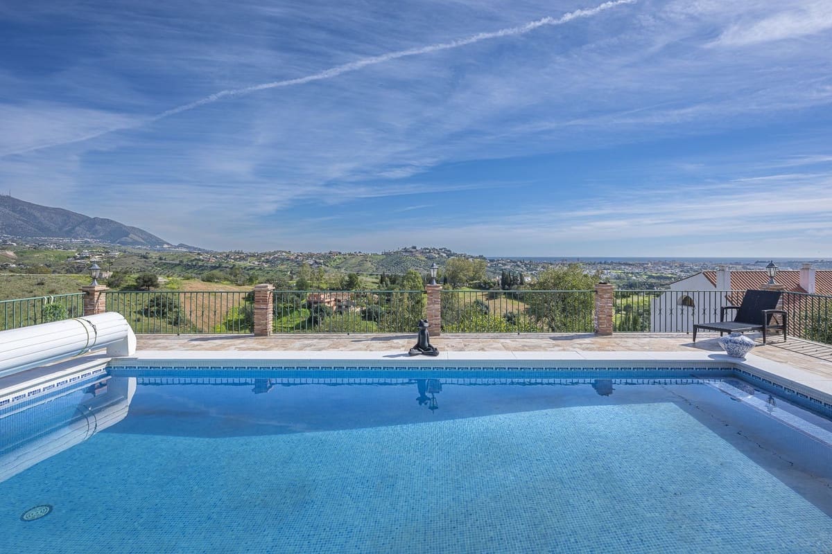 3 Zimmer Villa zu verkaufen in Mijas Golf mit Pool Garage - 825.000 € (Ref: 10041680)