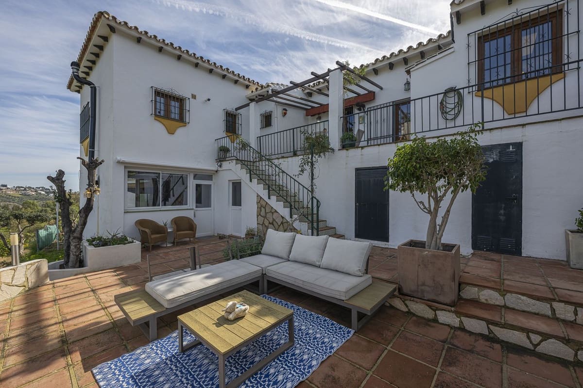 3 Zimmer Villa zu verkaufen in Mijas Golf mit Pool Garage - 825.000 € (Ref: 10041680)