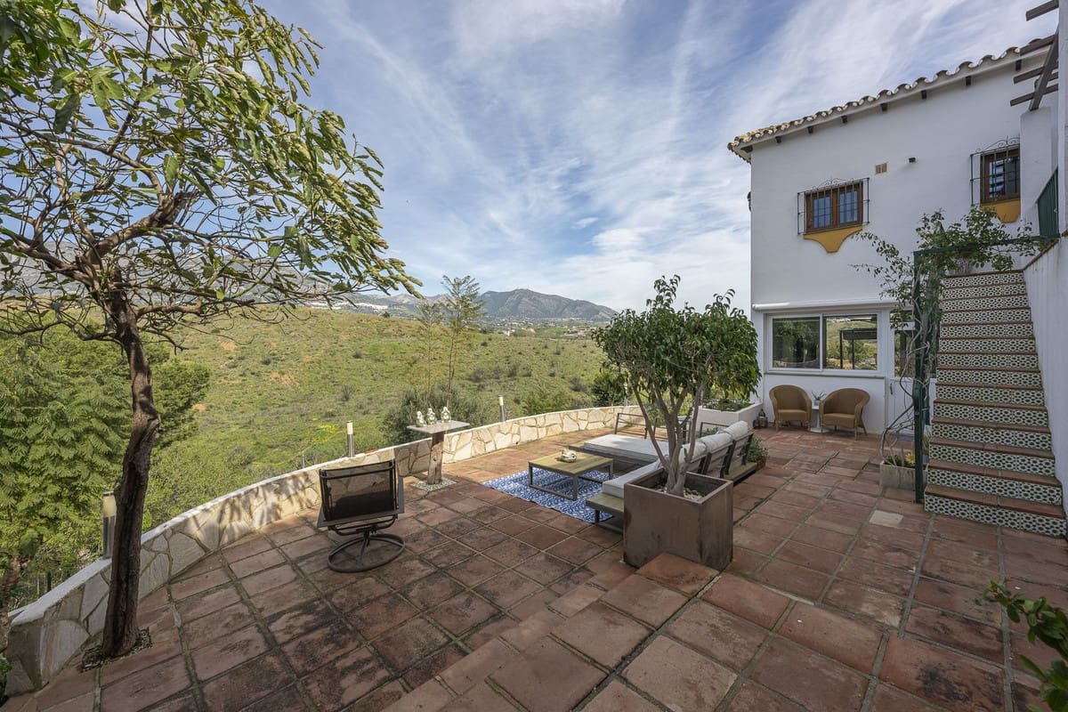 3 Zimmer Villa zu verkaufen in Mijas Golf mit Pool Garage - 825.000 € (Ref: 10041680)