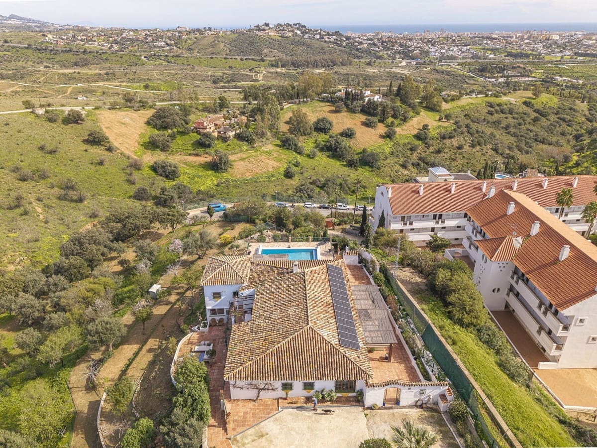 3 Zimmer Villa zu verkaufen in Mijas Golf mit Pool Garage - 825.000 € (Ref: 10041680)