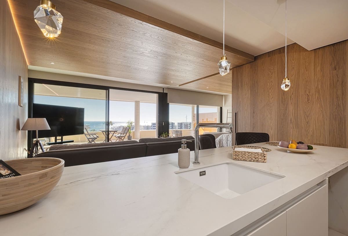 2 slaapkamer Appartement te koop in Fuengirola met zwembad - € 825.000 (Ref: 10041681)