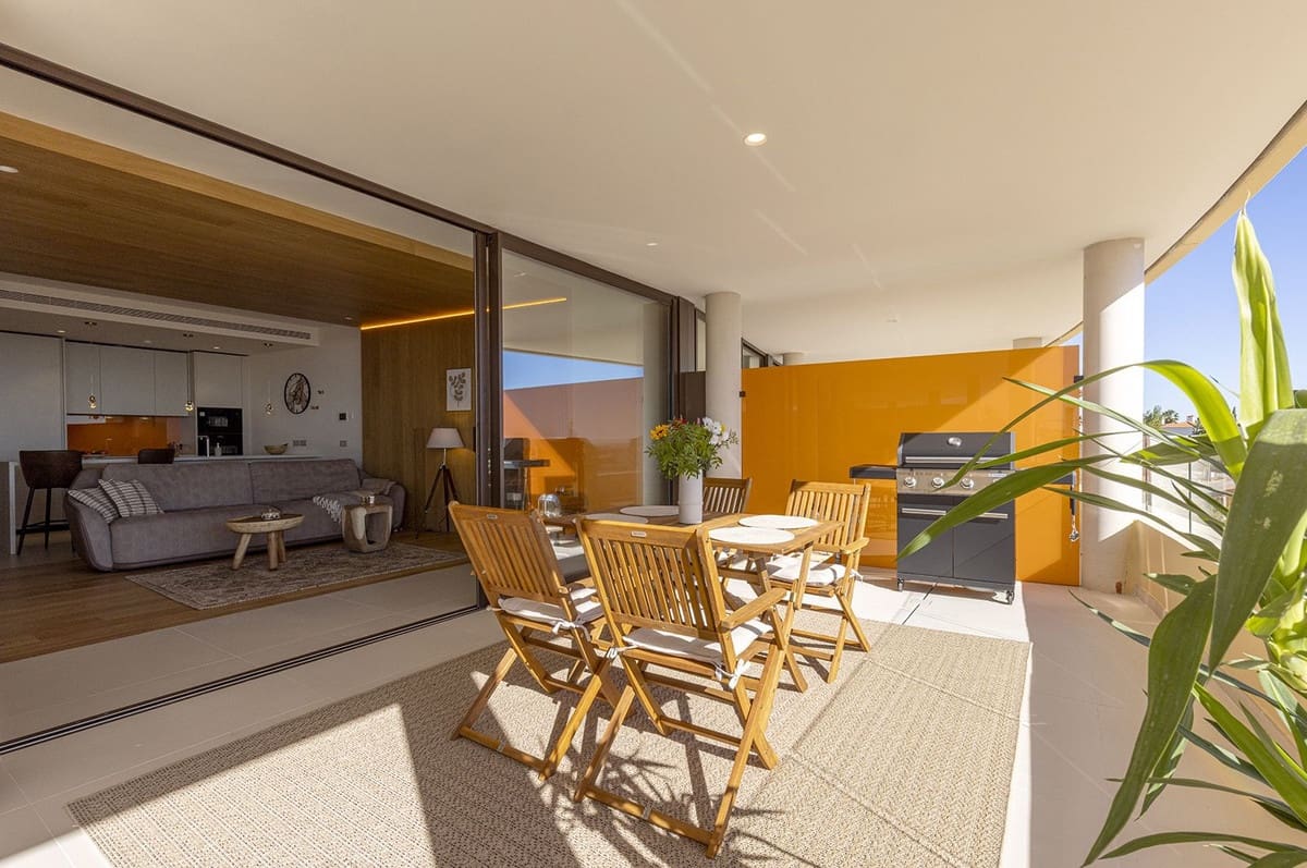 2 slaapkamer Appartement te koop in Fuengirola met zwembad - € 825.000 (Ref: 10041681)