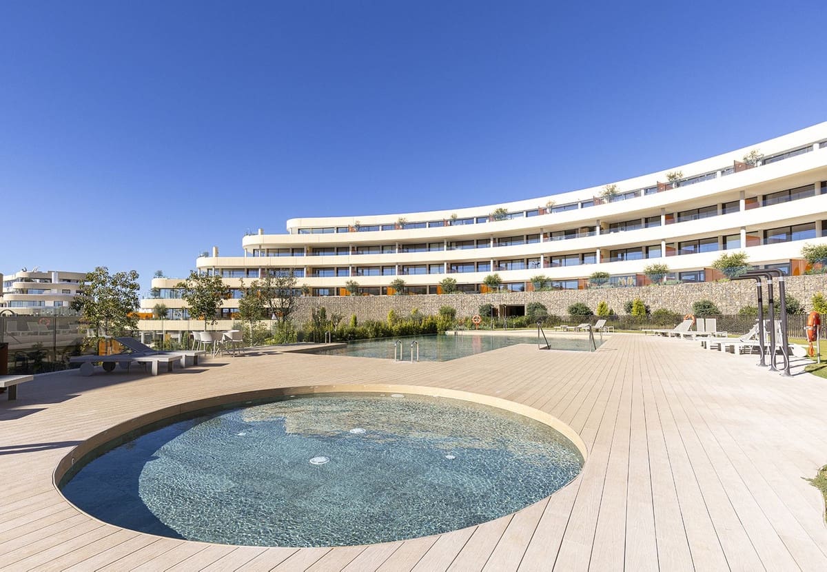 2 slaapkamer Appartement te koop in Fuengirola met zwembad - € 825.000 (Ref: 10041681)