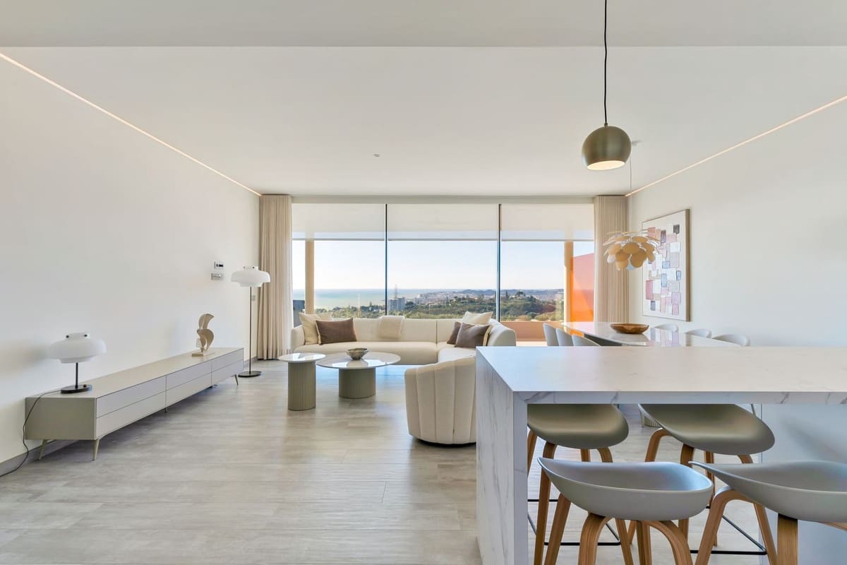 3 soveværelse Lejlighed til salg i Fuengirola med garage - € 910.000 (Ref: 10041682)
