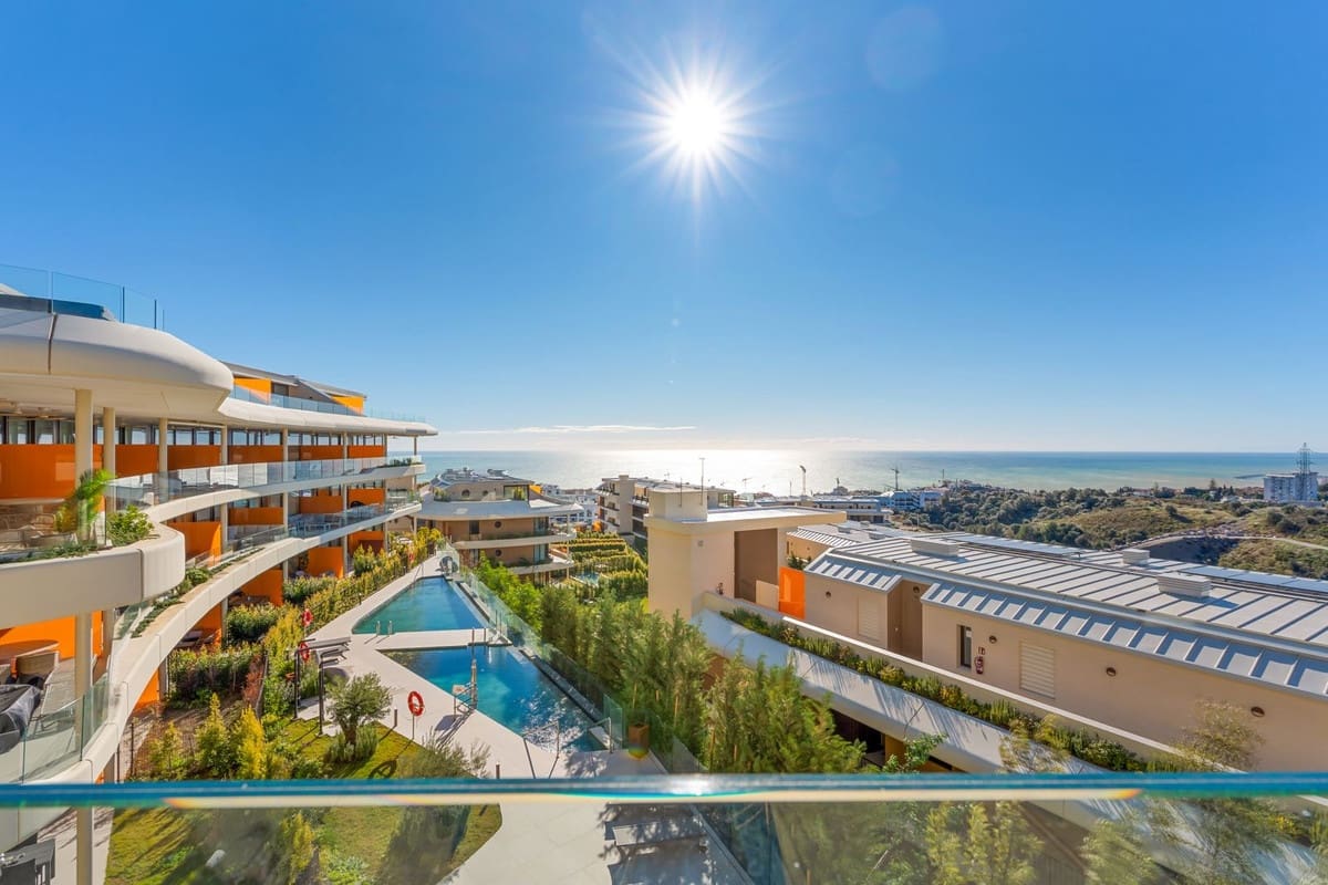3 soveværelse Lejlighed til salg i Fuengirola med garage - € 910.000 (Ref: 10041682)