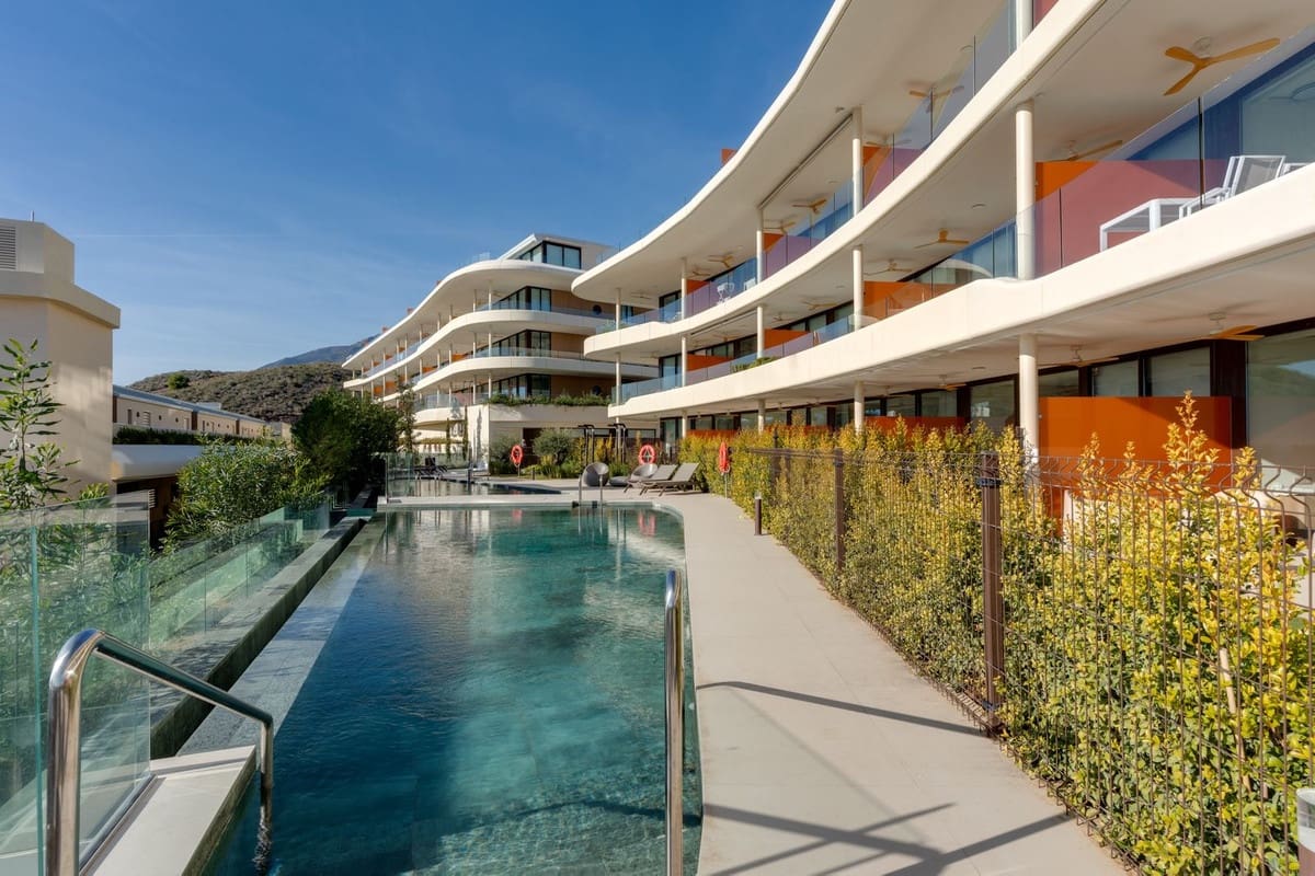 3 soveværelse Lejlighed til salg i Fuengirola med garage - € 910.000 (Ref: 10041682)