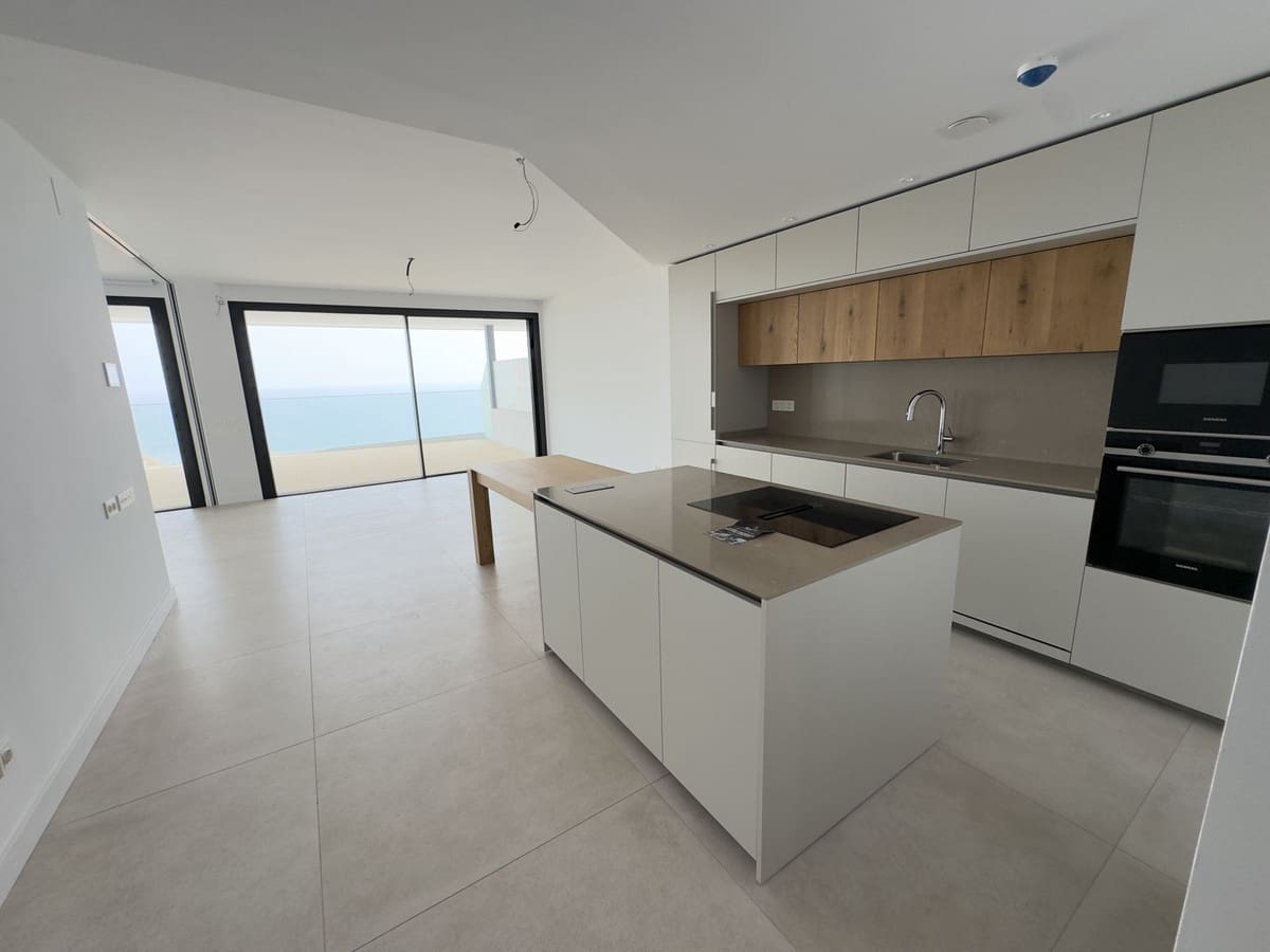 2 makuuhuone Huoneisto myytävänä paikassa Fuengirola mukana uima-altaan - 995 000 € (Ref: 10041686)