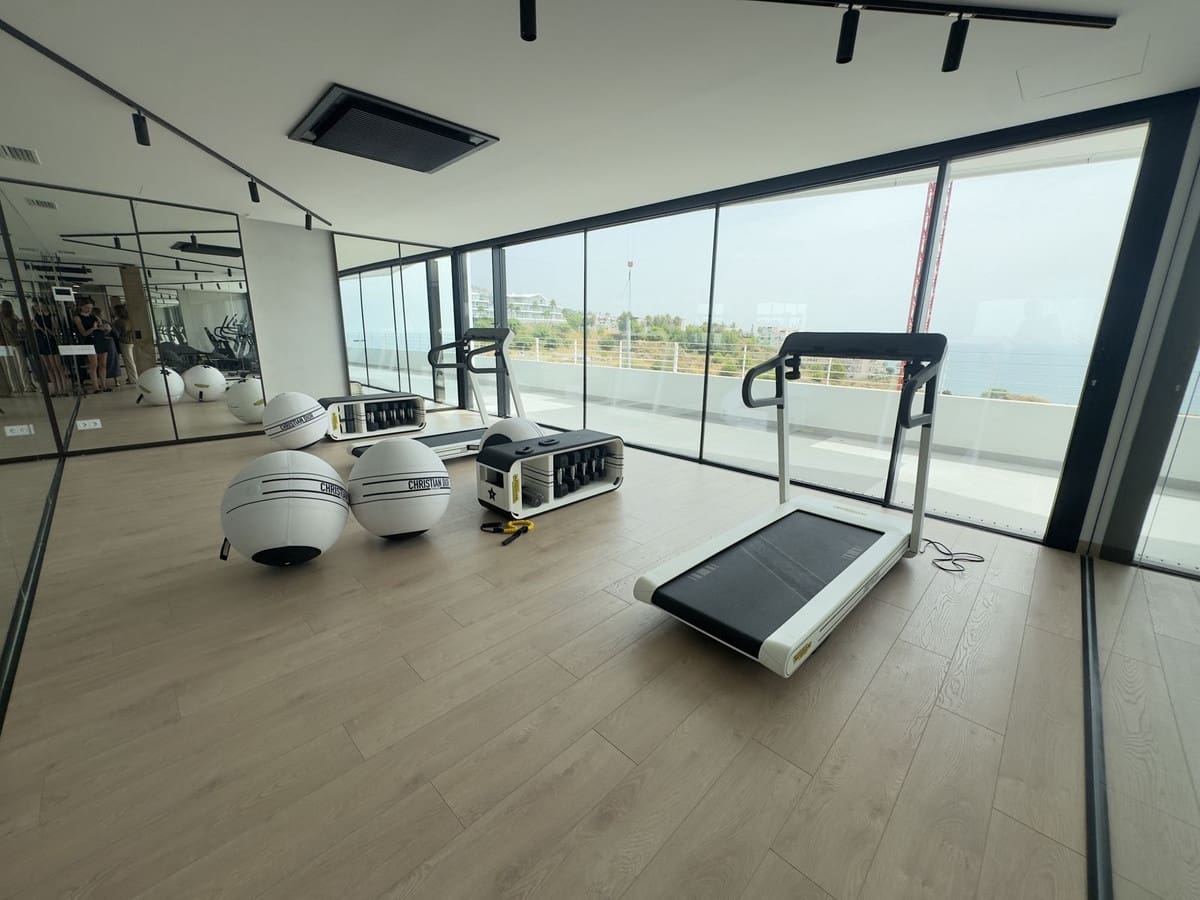 2 makuuhuone Huoneisto myytävänä paikassa Fuengirola mukana uima-altaan - 995 000 € (Ref: 10041686)