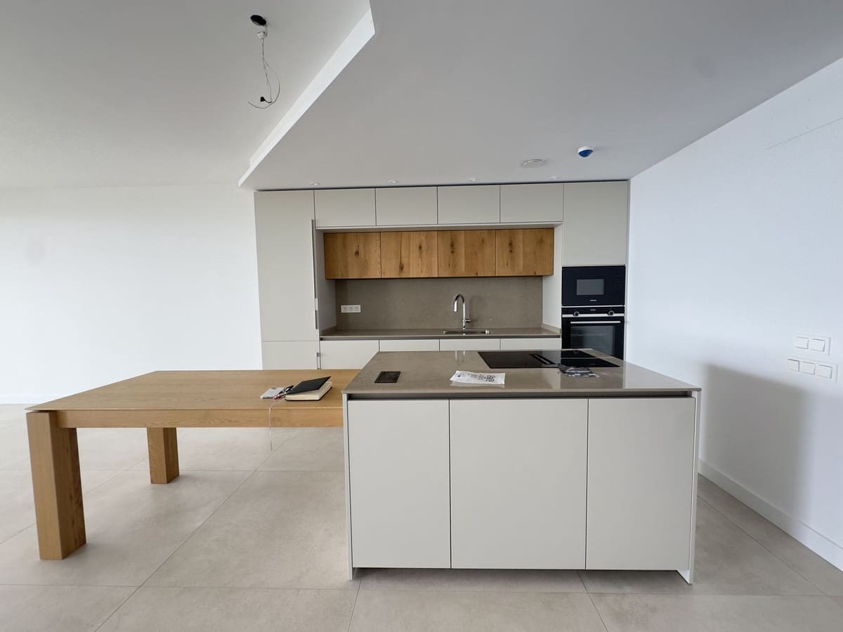 2 makuuhuone Huoneisto myytävänä paikassa Fuengirola mukana uima-altaan - 995 000 € (Ref: 10041686)