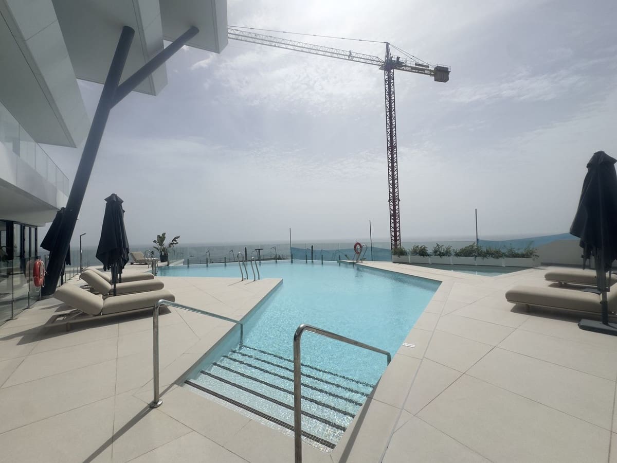 2 makuuhuone Huoneisto myytävänä paikassa Fuengirola mukana uima-altaan - 995 000 € (Ref: 10041686)