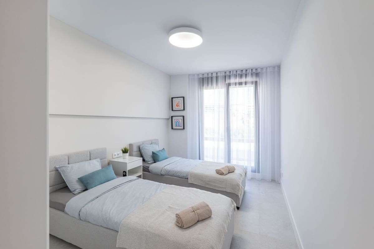 2 sypialnia Apartament na sprzedaż w Estepona z basenem garażem - 595 000 € (Ref: 10041687)