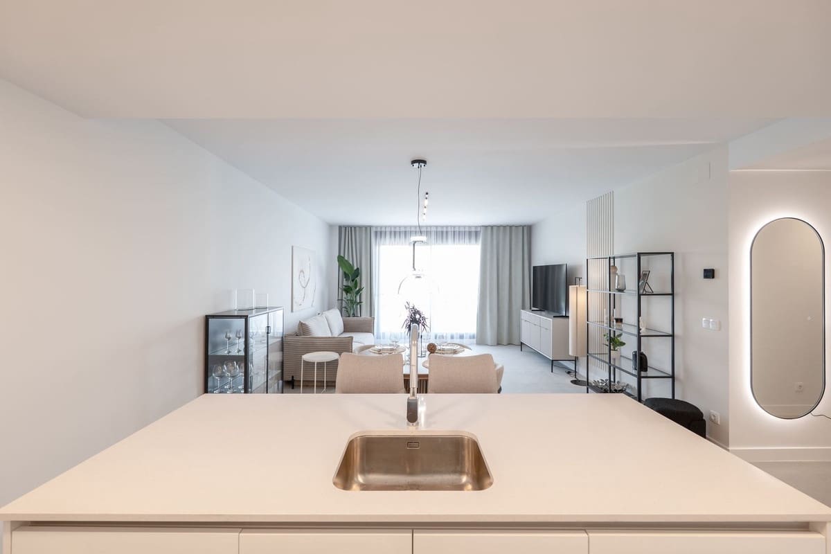 2 sypialnia Apartament na sprzedaż w Estepona z basenem garażem - 595 000 € (Ref: 10041687)