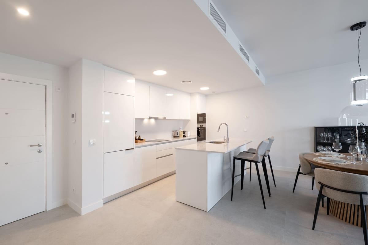 2 sypialnia Apartament na sprzedaż w Estepona z basenem garażem - 595 000 € (Ref: 10041687)