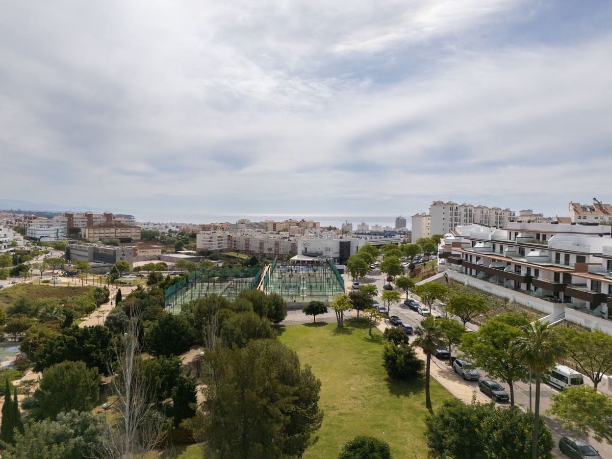 2 sypialnia Apartament na sprzedaż w Estepona z basenem garażem - 595 000 € (Ref: 10041687)